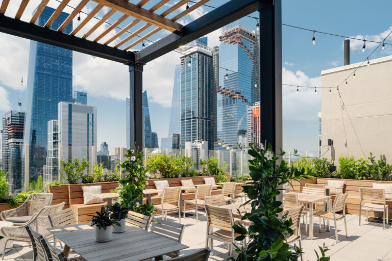 Rooftop Lounge & Bar Near Times Square | Arlo Midtown Hotel