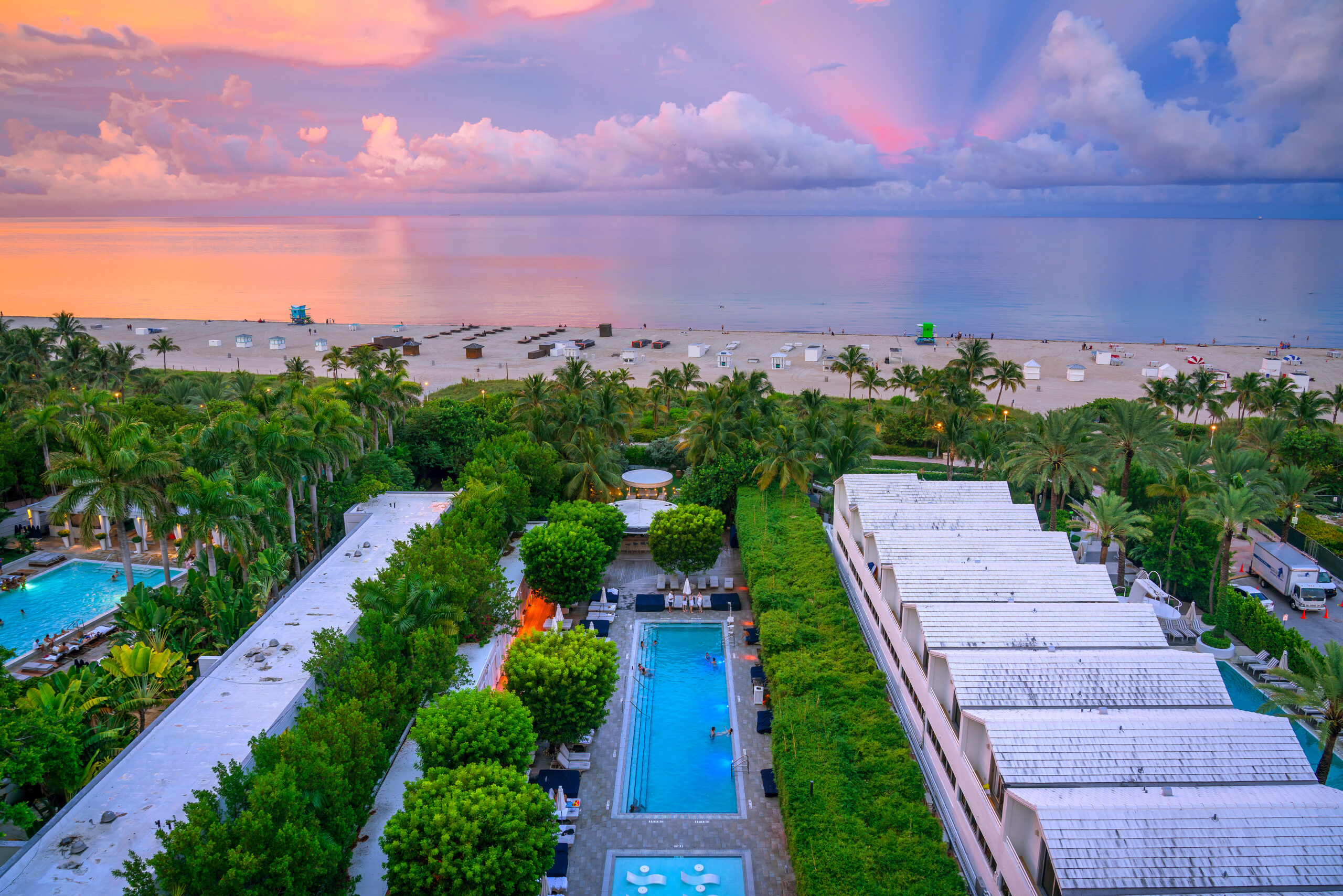 Af Gud Danmark eksotisk Heated Pool and Cabanas | South Beach Miami Hotel | Nautilus Hotel by Arlo