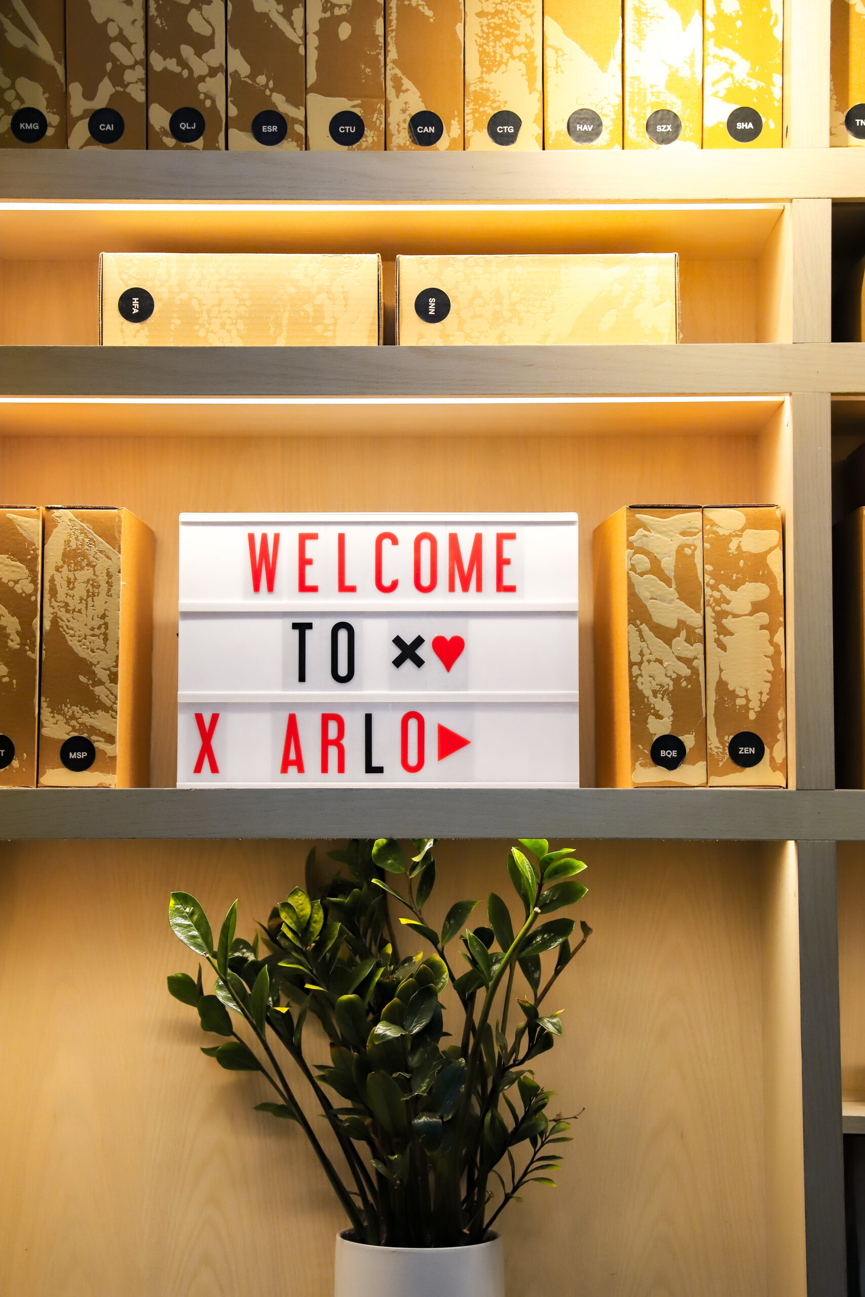 Welcome to Arlo hotel sign