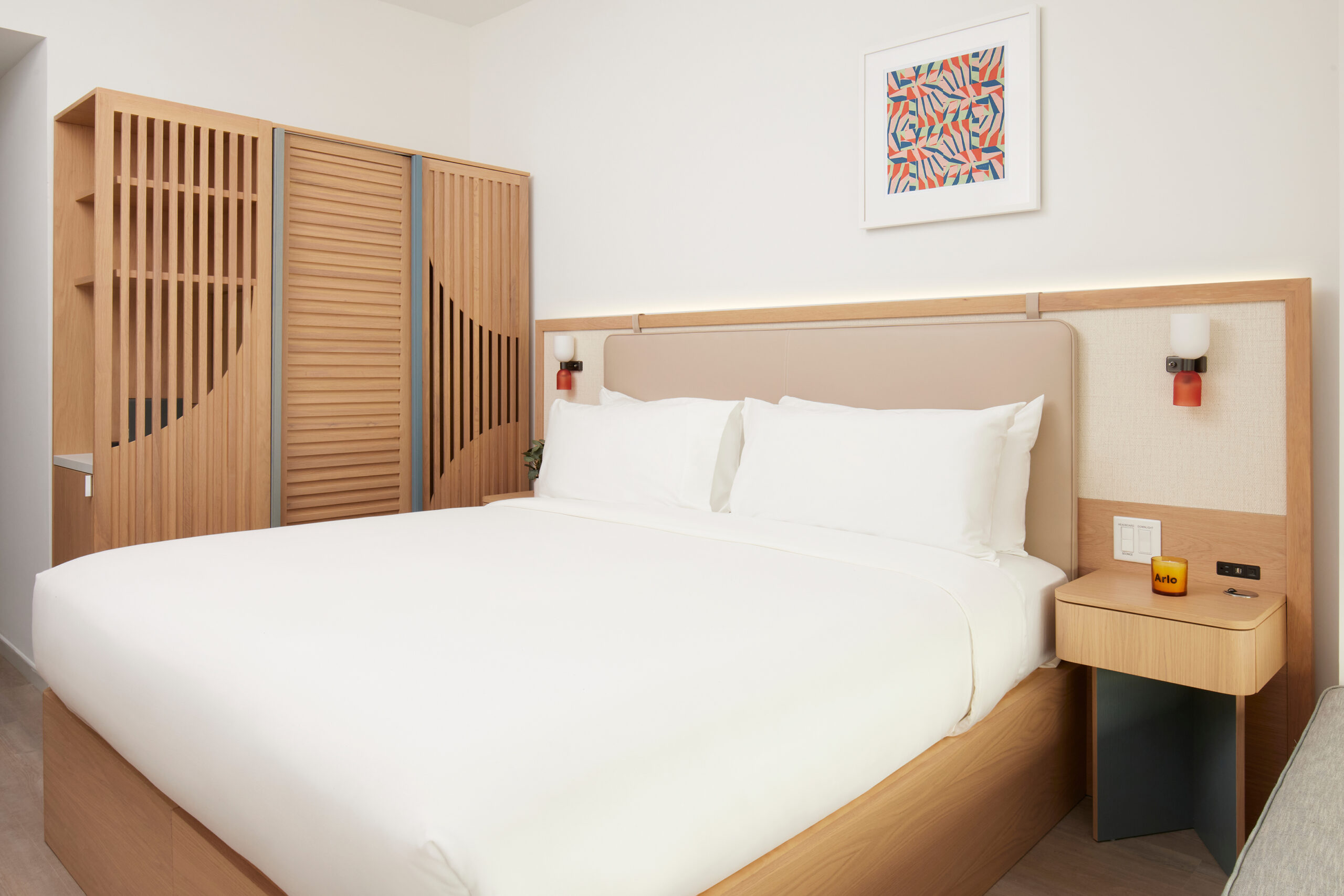 Arlo Wynwood King hotel room bed and closet