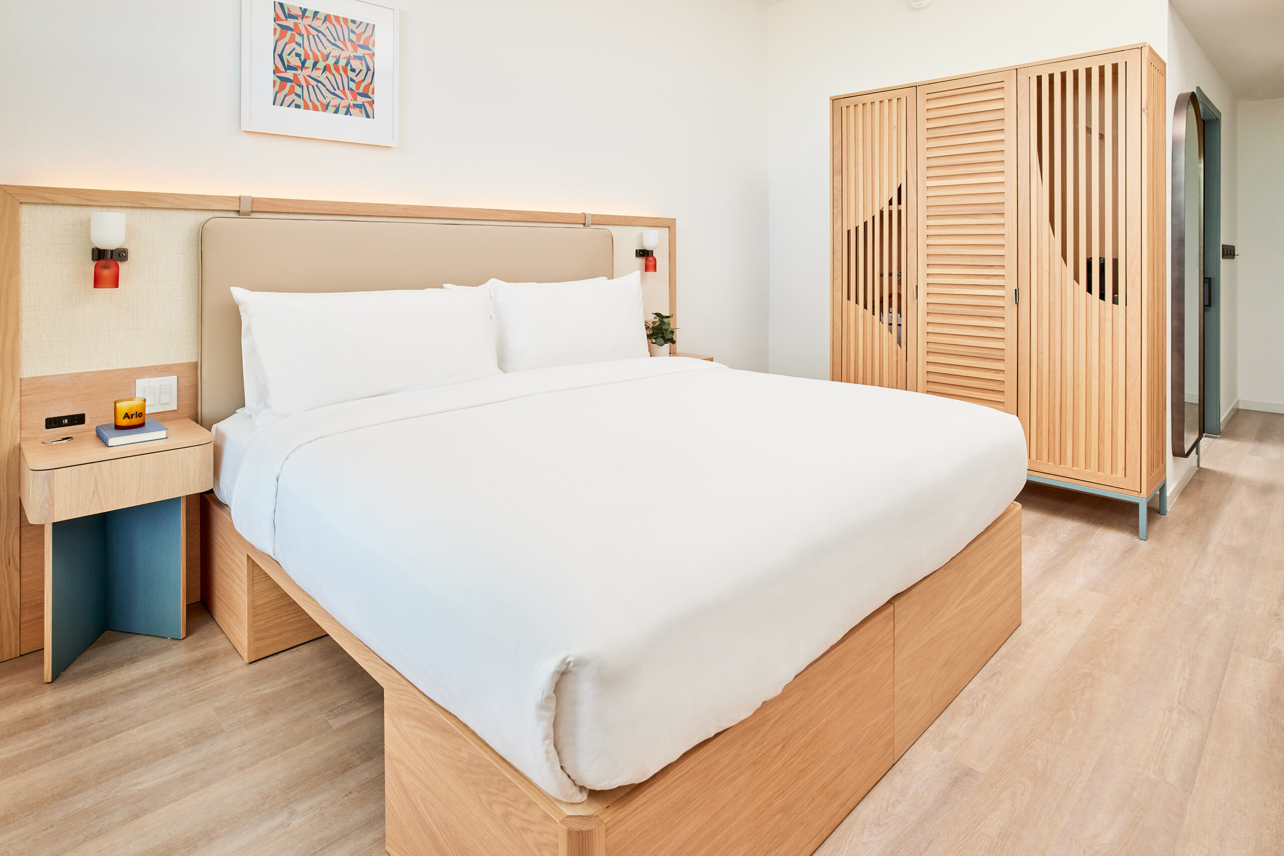 Arlo Wynwood Accessible King hotel room bed and closet